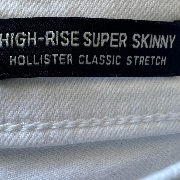 hollister HIGH RISE SUPER SKINNY CLASSIC STRETCH DISTRESSED WHITE JEANS - Picture 11 of 13